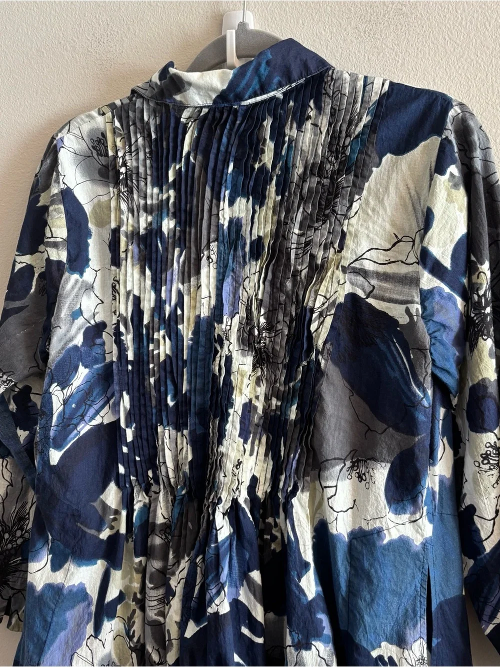 Dress Addict Floral Pleated Button Down Midi Dress Size Medium - Picture 2 of 13